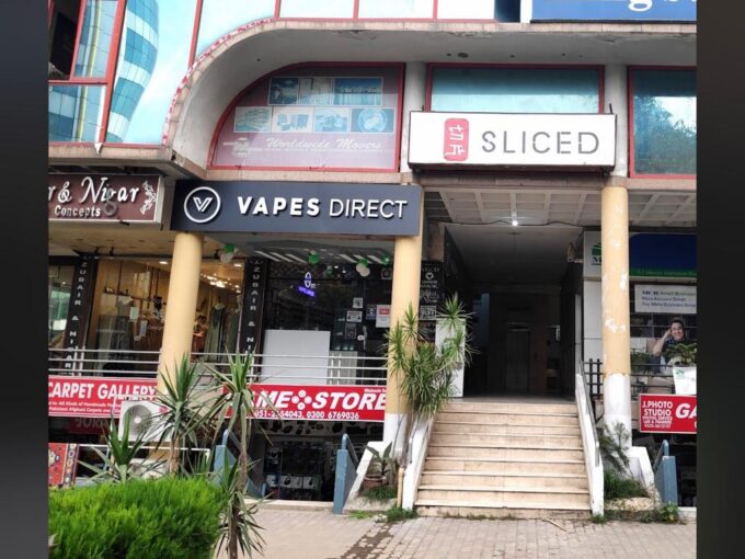Ground Floor Shop available For Rent in King’s Arcade F-7 Markaz(Jinnah Super), Islamabad کنگز آرکیڈ F-7 مرکز (جناح سپر)، اسلام آباد میں گراؤنڈ فلور کی دکان کرایہ پر دستیاب ہے۔